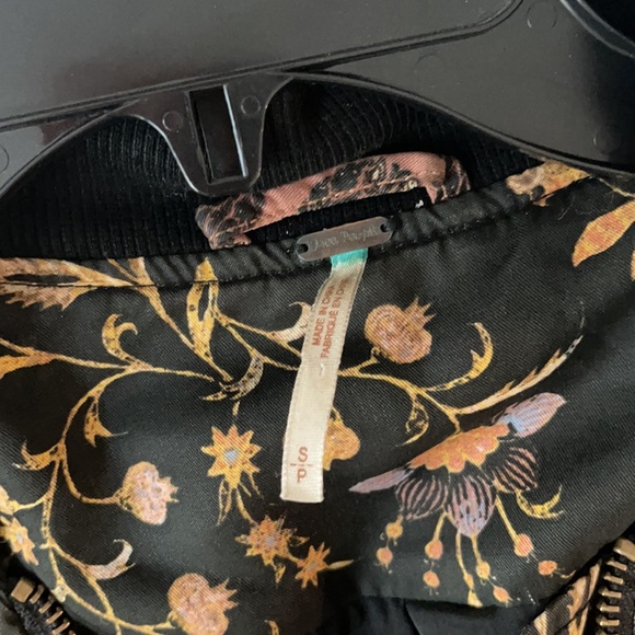 Free ppl pattern jacket - Picture 2 of 4